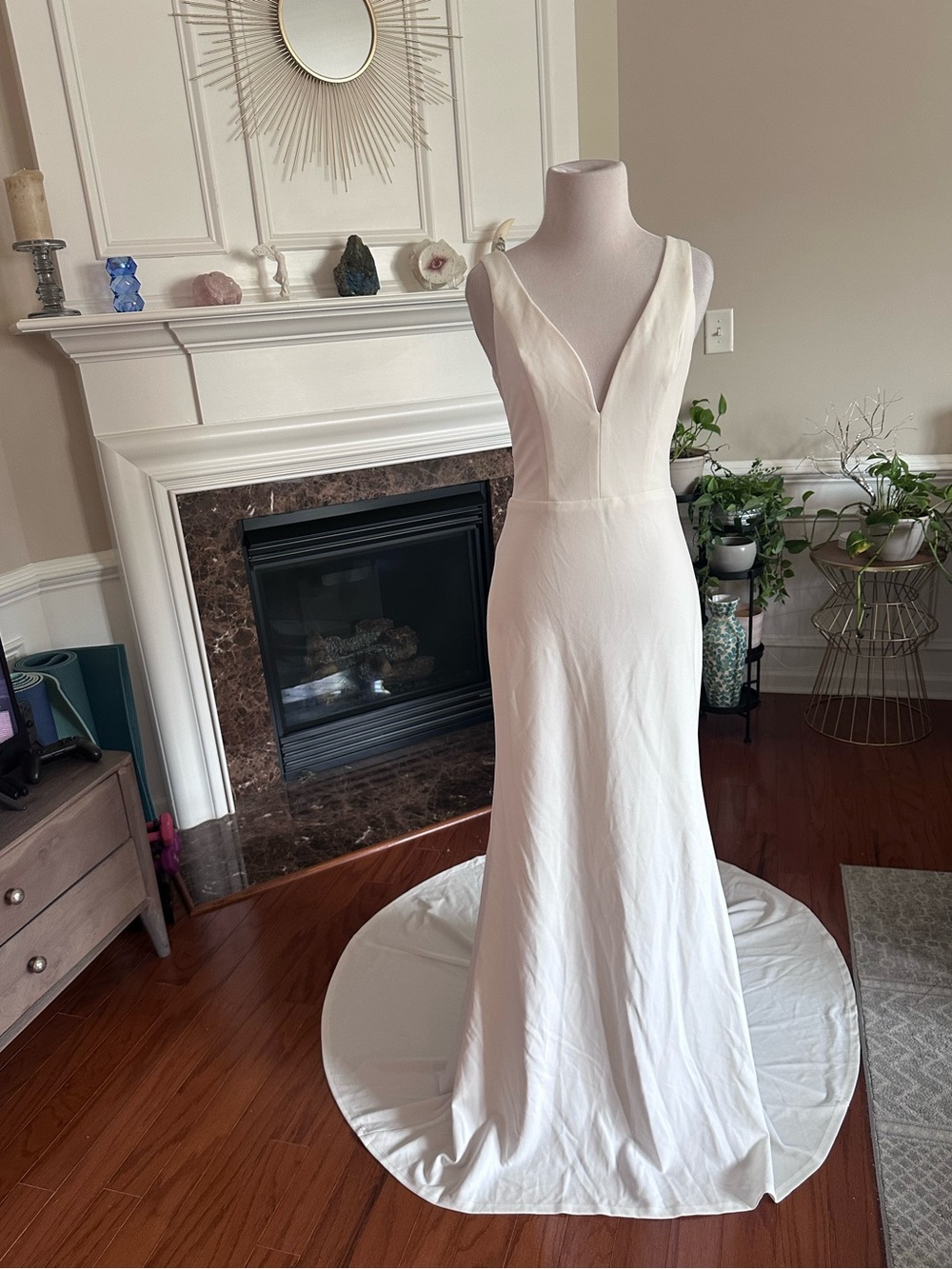 Lulu's Ivory V-Neck Satin Wedding Dress Sz S